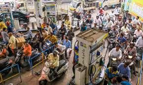 पेट्रोल-डीजल पर उत्पाद शुल्क में बड़ी कटौती से आम लोगों को राहत मिली है। Sunil Jakhar ने फैसले का स्वागत करते हुए आभार जताया।