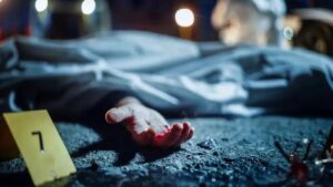 Ludhiana में नशे के लिए पैसे न मिलने पर बेटे ने मां का गला दबाकर हत्या कर दी। आरोपी ने वारदात के बाद पुलिस को गुमराह करने की भी कोशिश की, लेकिन सच सामने आ गया।